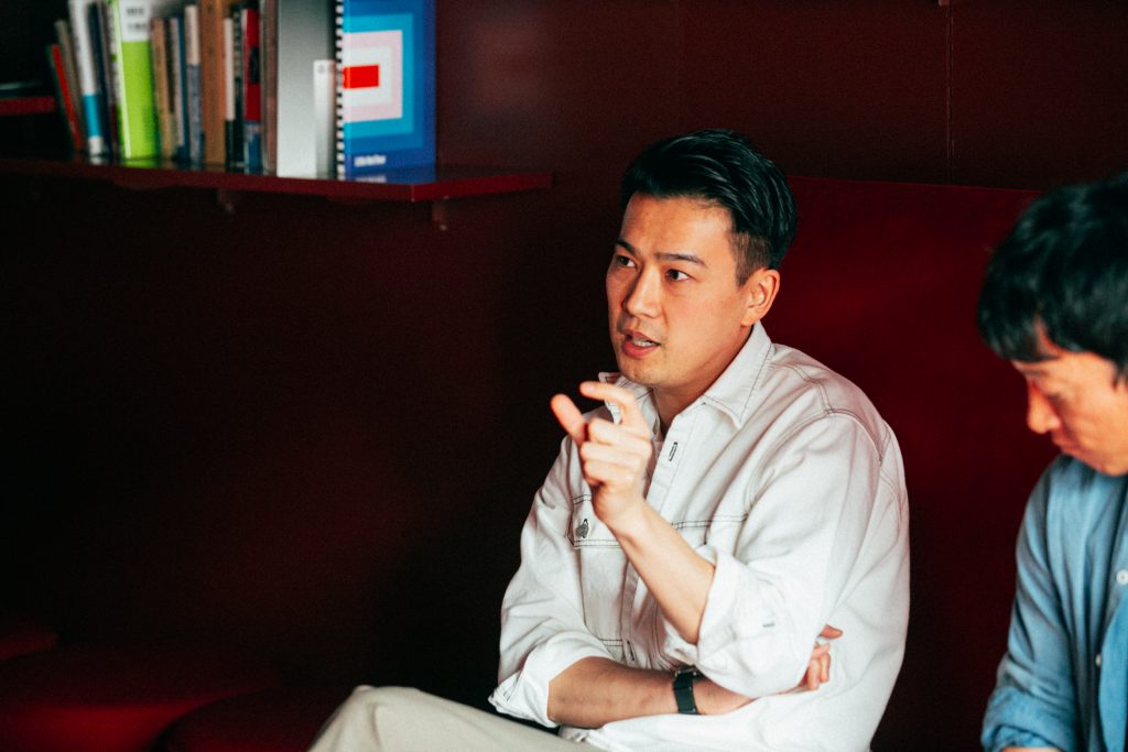 岡雄大・本間貴裕・松井明洋