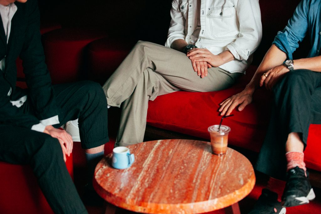 岡雄大・本間貴裕・松井明洋