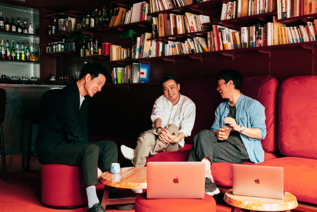 岡雄大・本間貴裕・松井明洋